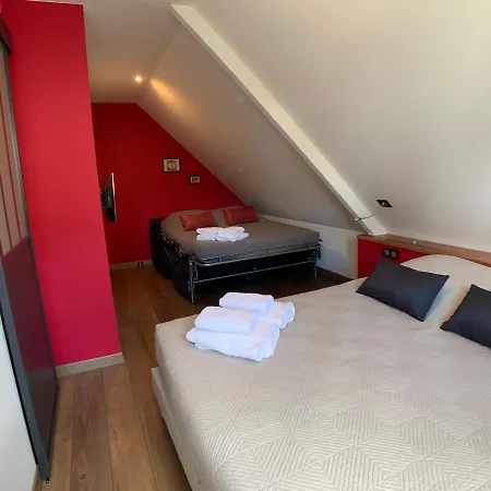 Le 11 Chambre Rouge-Gorge Сен-Лоран-сюр-Севр